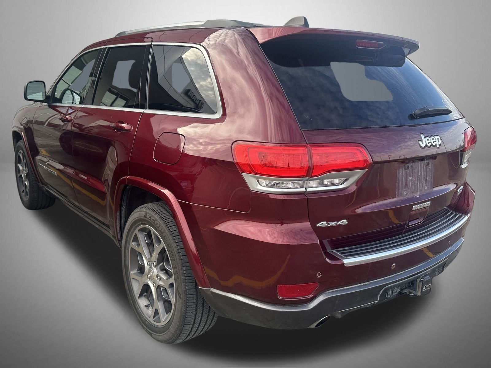 Used 2018 Jeep Grand Cherokee Limited image 2