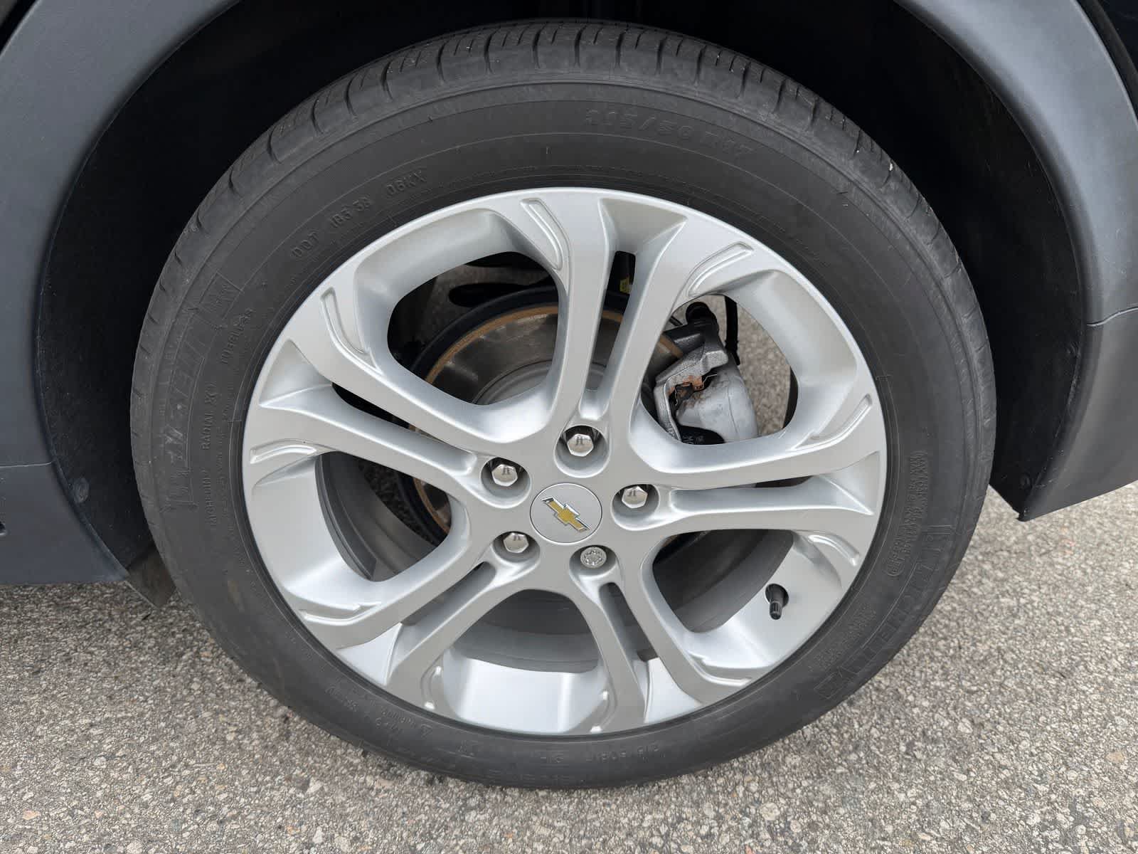 Used 2020 Chevrolet Bolt LT FWD image 10