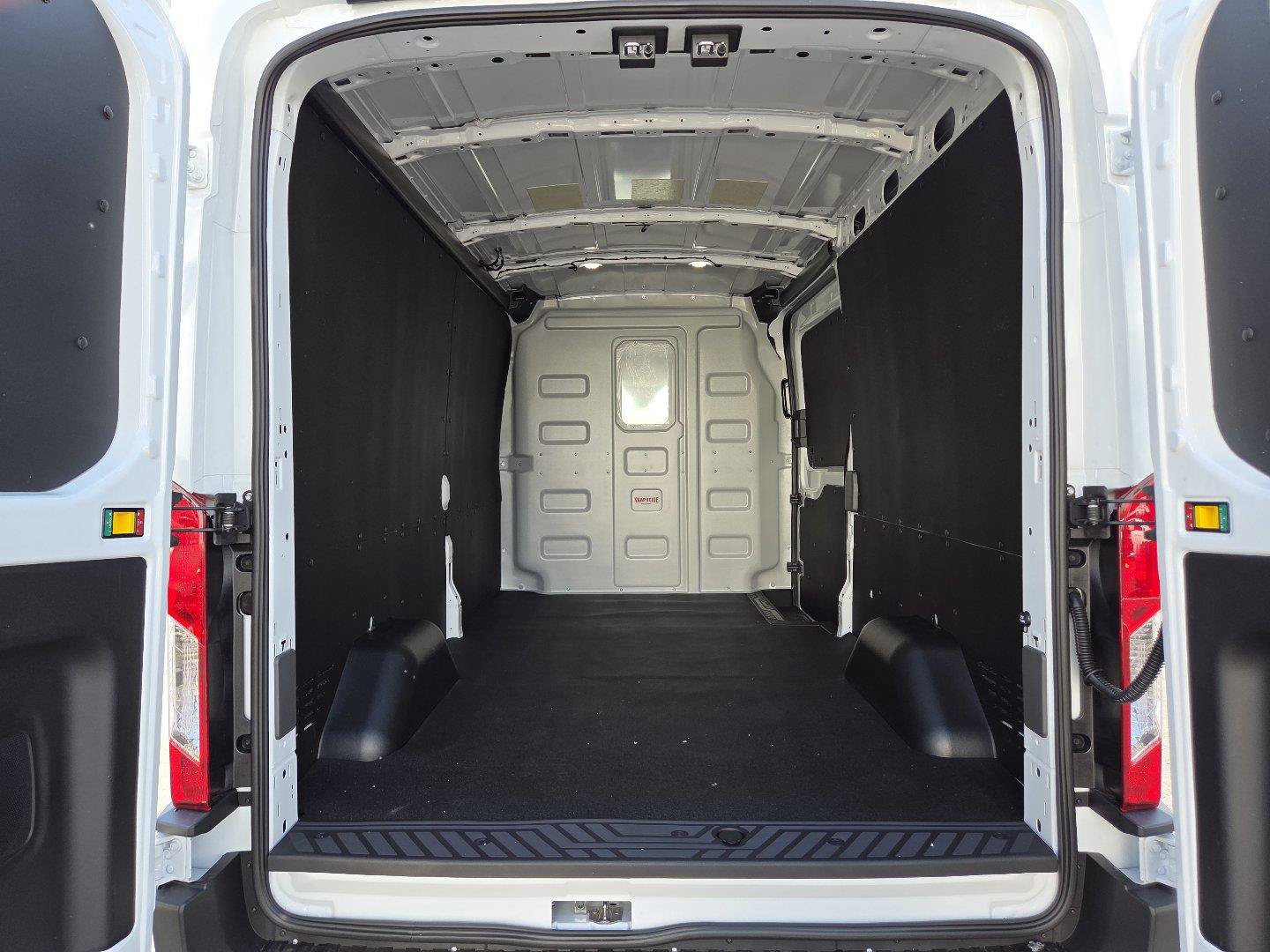 New 2026 Ford Transit 250 148 Medium Roof w/ Interior Upgrade Package RWD image 15