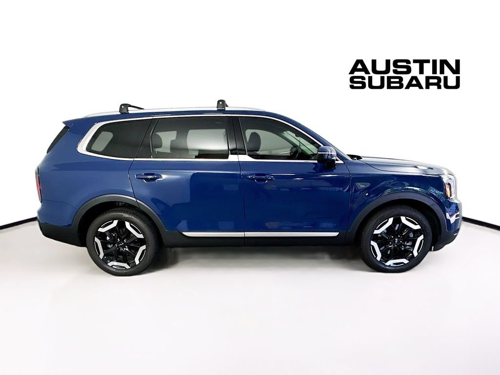 Used 2025 Kia Telluride EX w/ EX Captain's Chair Package FWD image 8