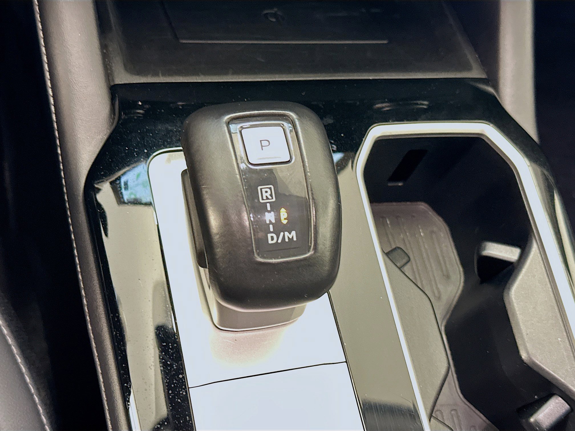 Used 2025 Mitsubishi Outlander SEL AWD/4WD image 25