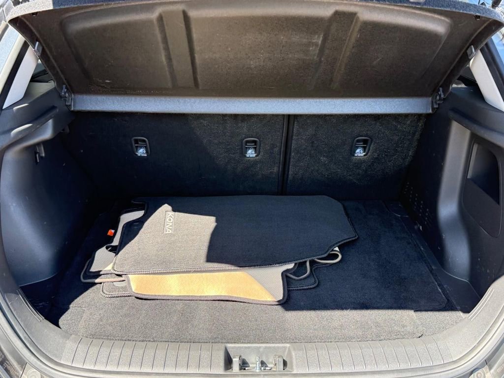 Used 2022 Hyundai Kona SEL FWD image 5
