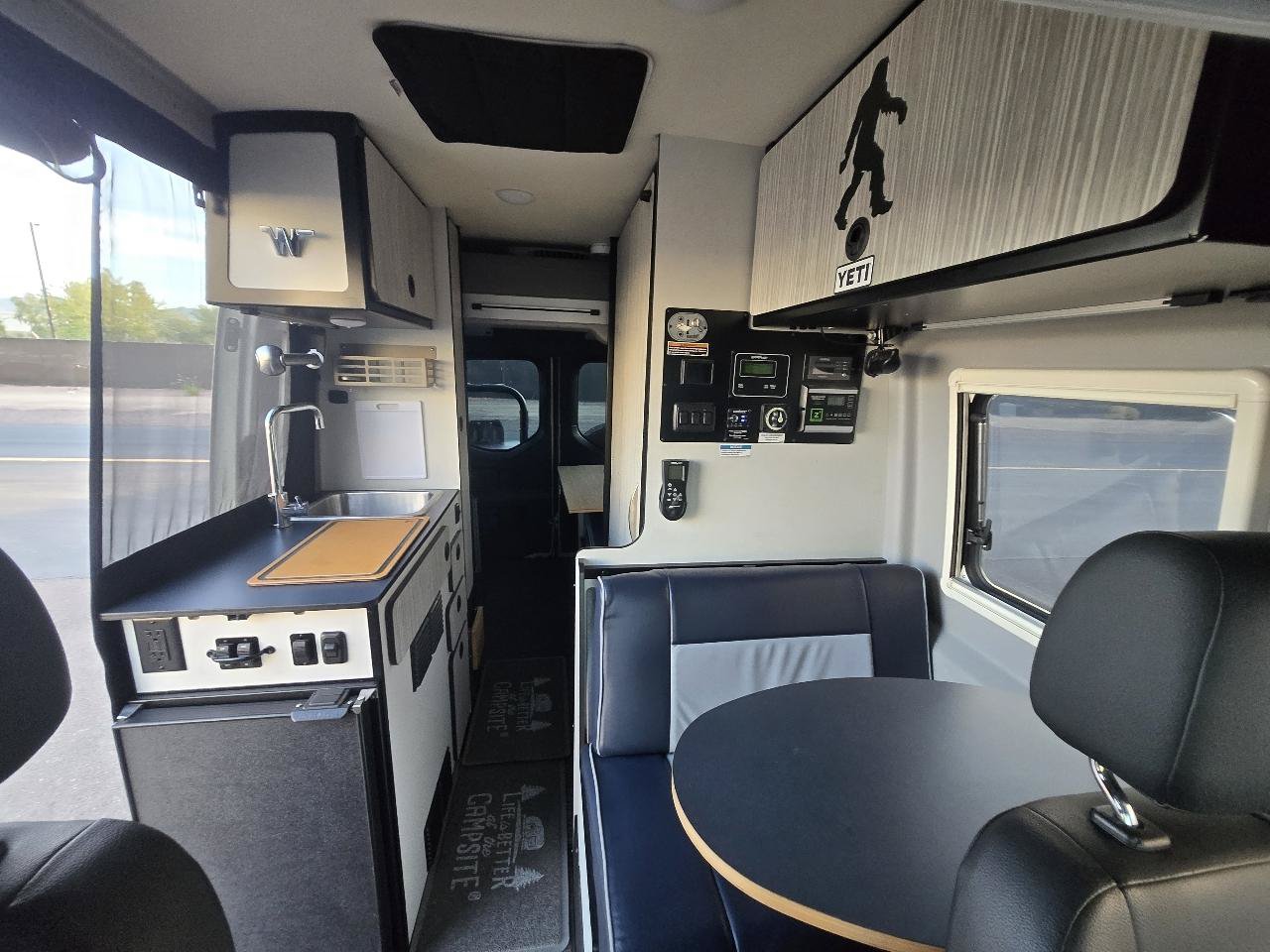 Used 2020 Mercedes-Benz Sprinter 2500 image 14