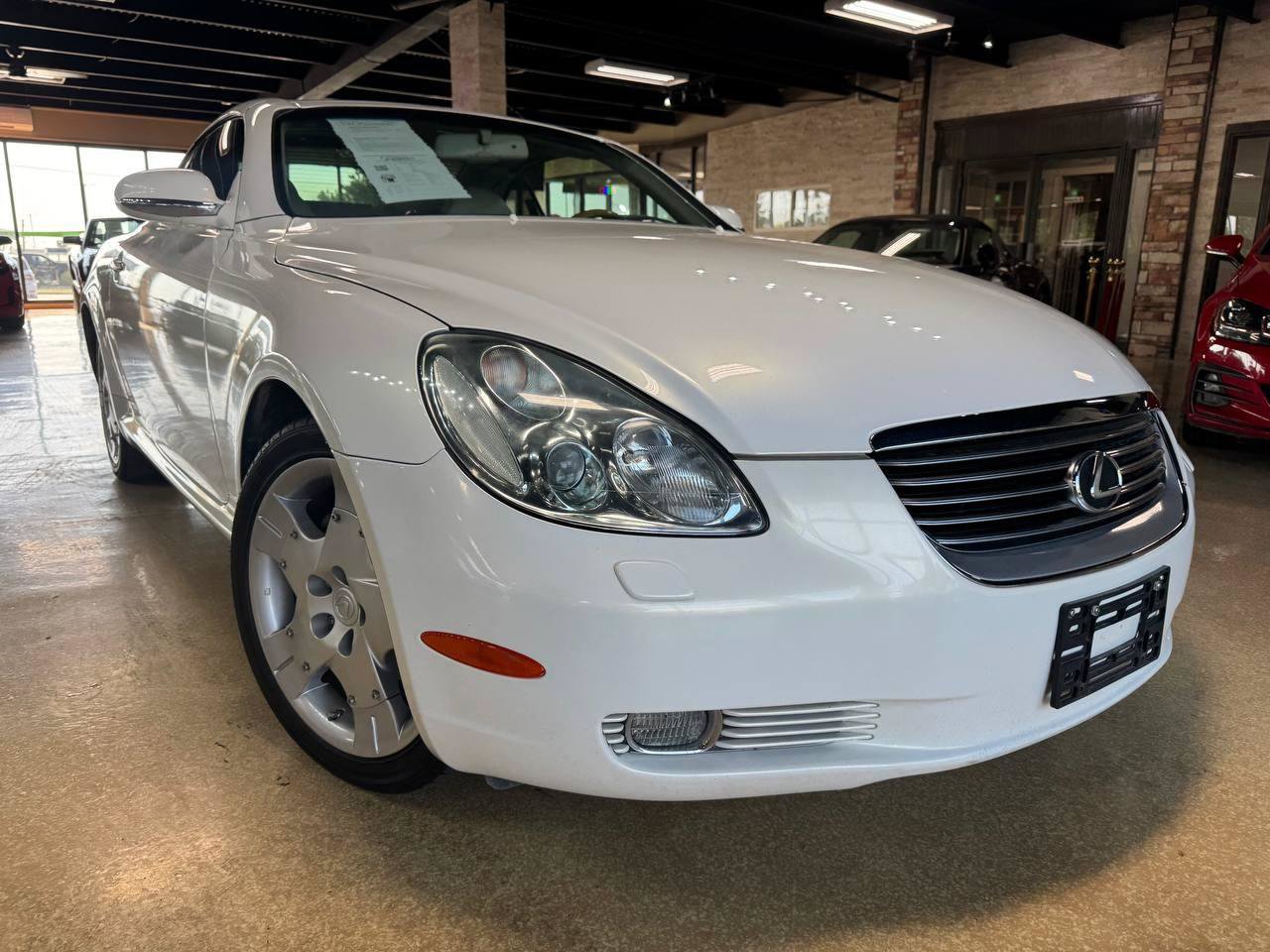 Used 2004 Lexus SC 430 Convertible RWD image 1