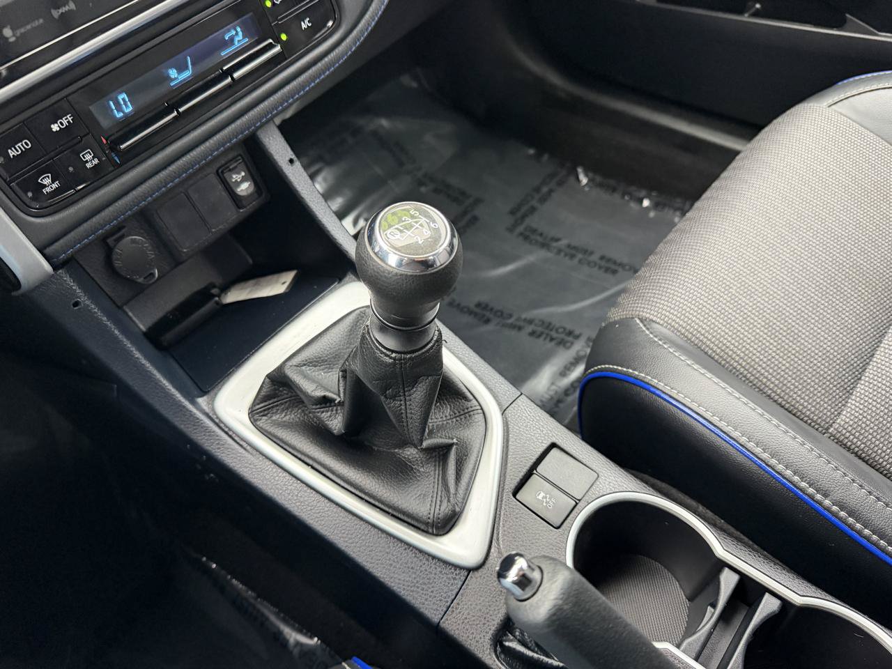 Used 2019 Toyota Corolla SE FWD image 15