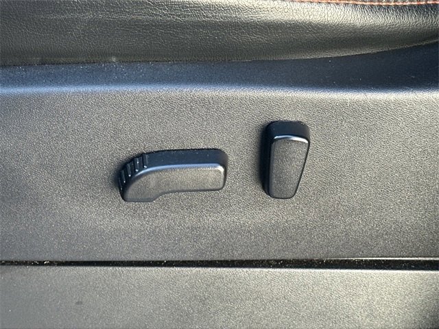 Used 2023 Nissan Frontier PRO-4X w/ Pro-4X Premium Package image 18