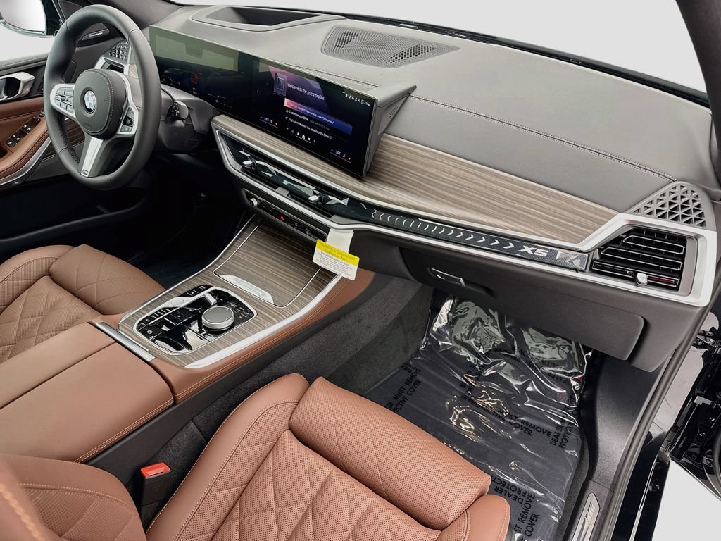New 2026 BMW X5 xDrive40i w/ M Sport Package AWD/4WD image 16