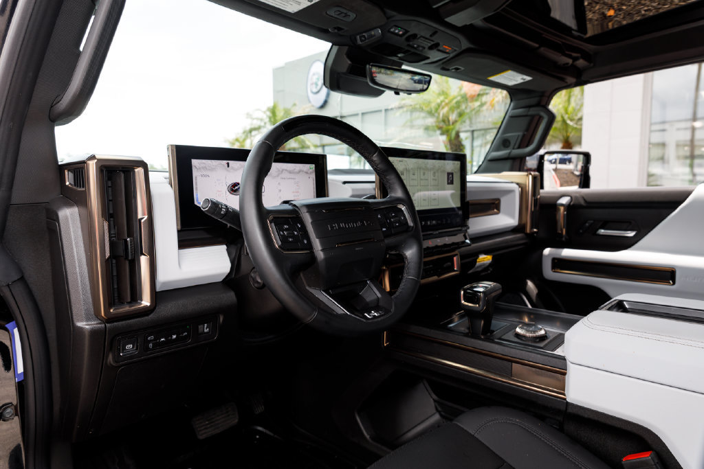 Used 2025 GMC Hummer EV 2X AWD/4WD image 29
