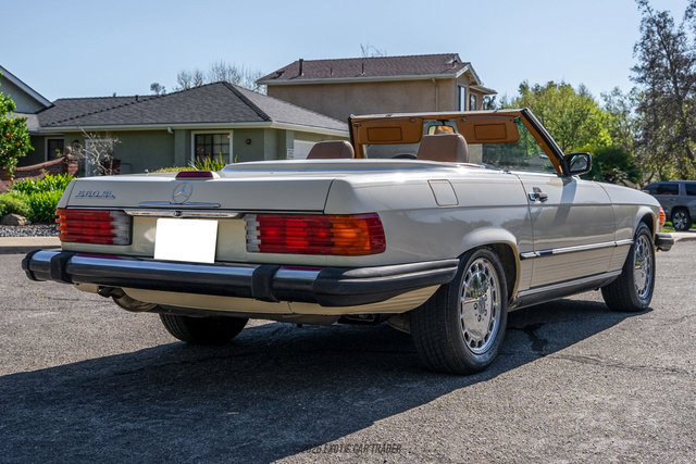 Used 1988 Mercedes-Benz 560 SL image 8