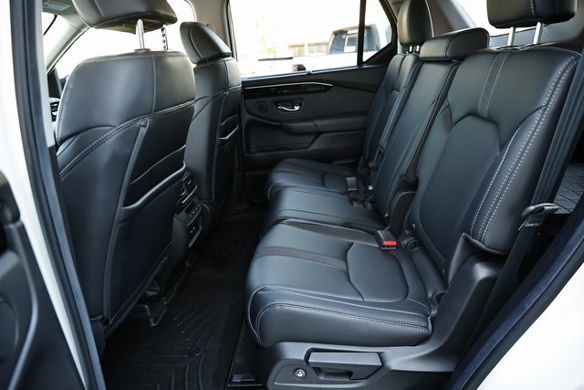Used 2025 Honda Pilot EX-L image 26