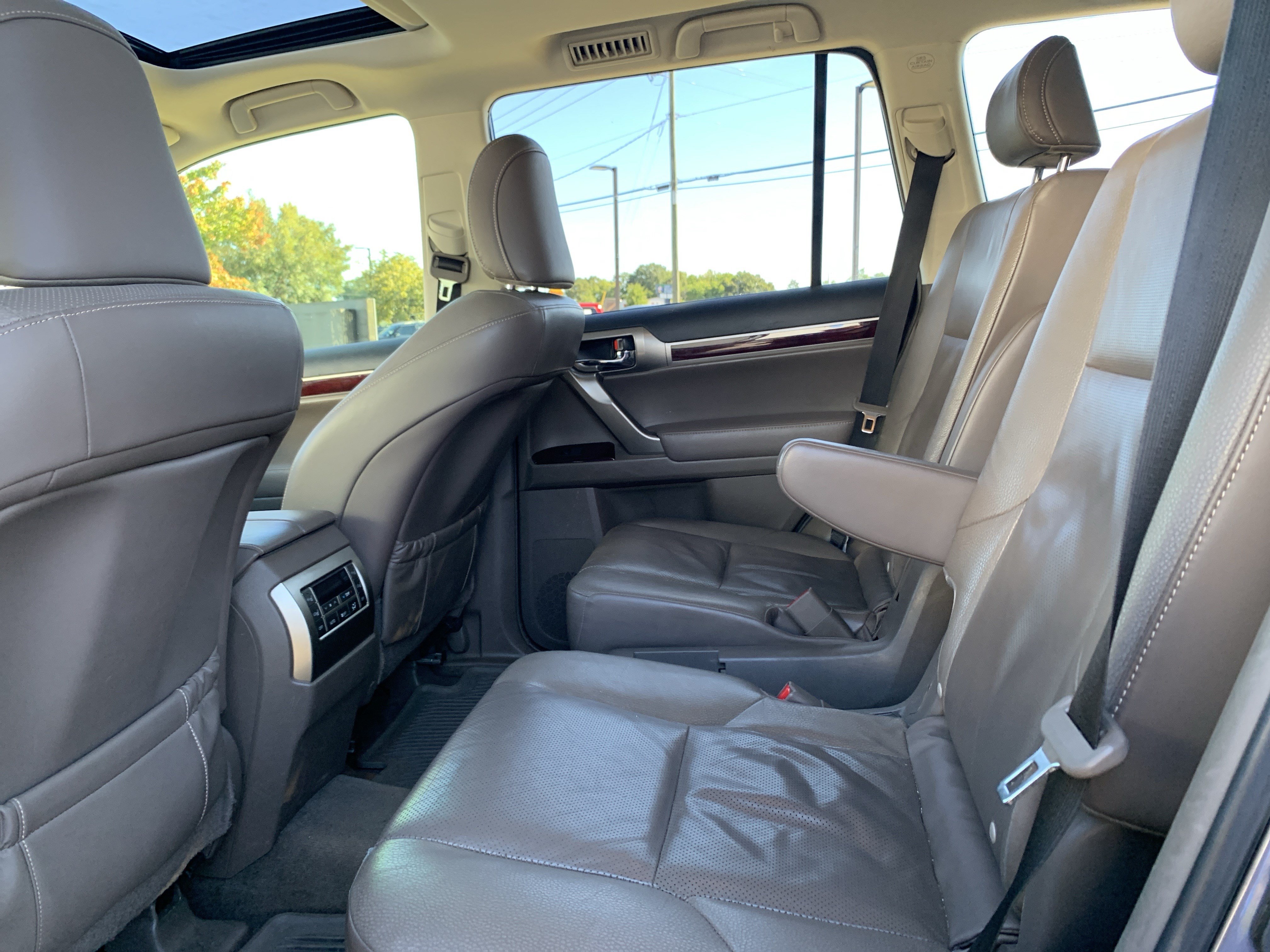 Used 2019 Lexus GX 460 Premium AWD/4WD image 32