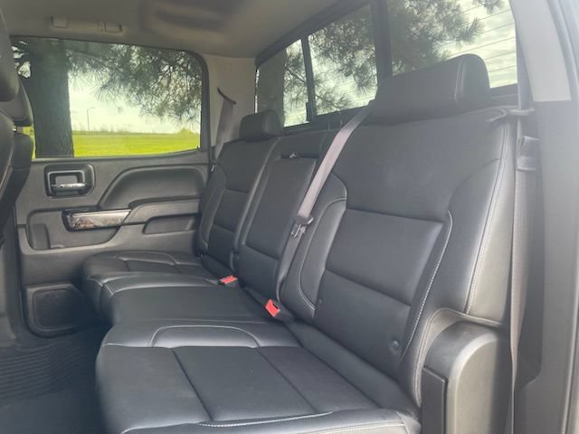 Used 2017 Chevrolet Silverado 1500 LTZ Z71 w/ Realtree Edition AWD/4WD image 35