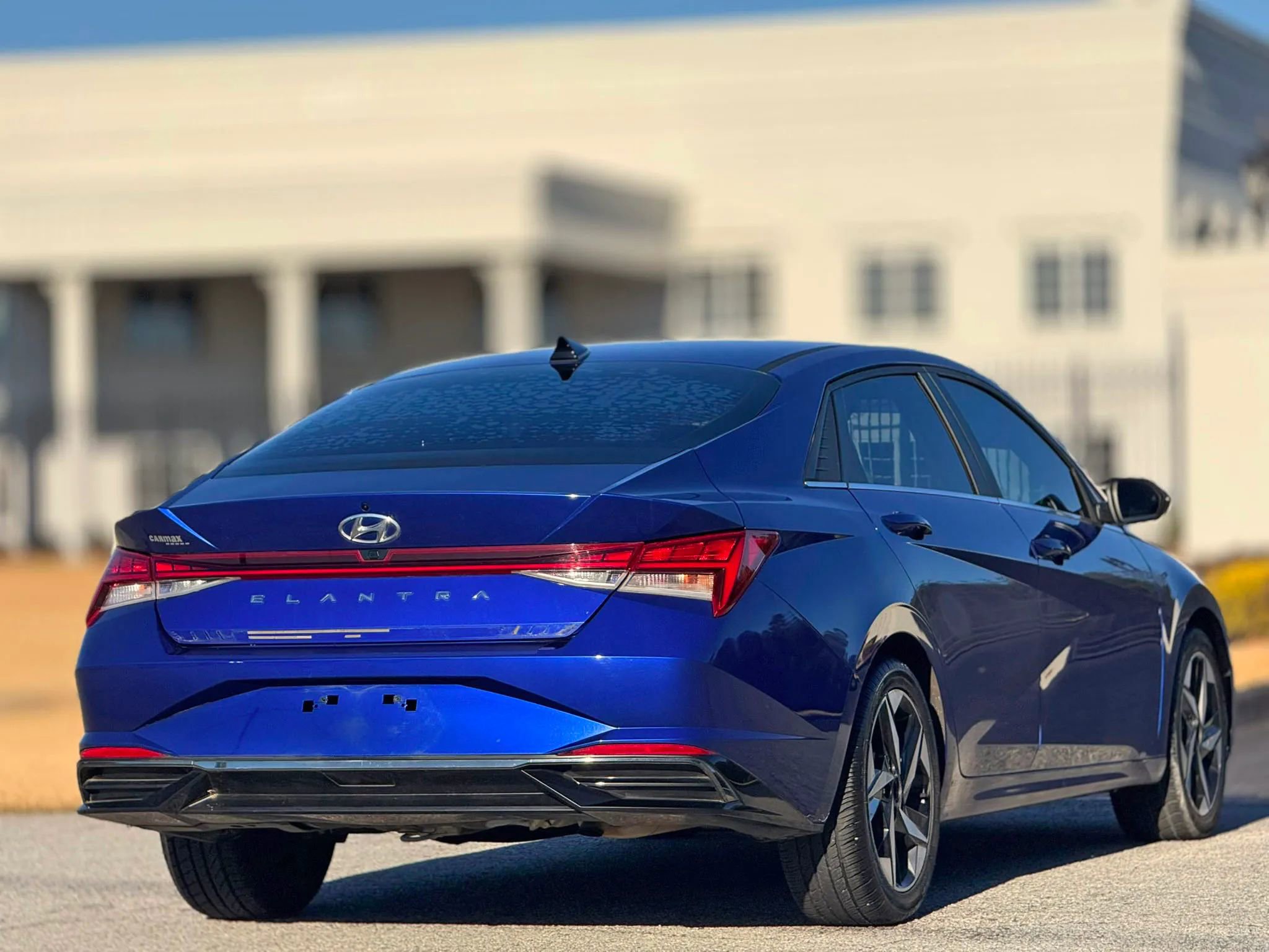 Used 2021 Hyundai Elantra SEL w/ Convenience + Premium Package image 11