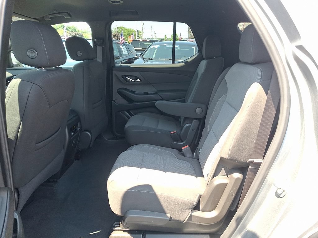 Certified 2023 Chevrolet Traverse LT FWD image 10