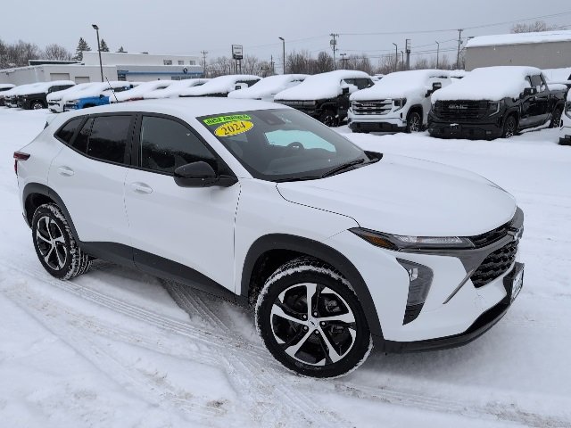 Used 2024 Chevrolet Trax RS w/ Driver Confidence Package image 8