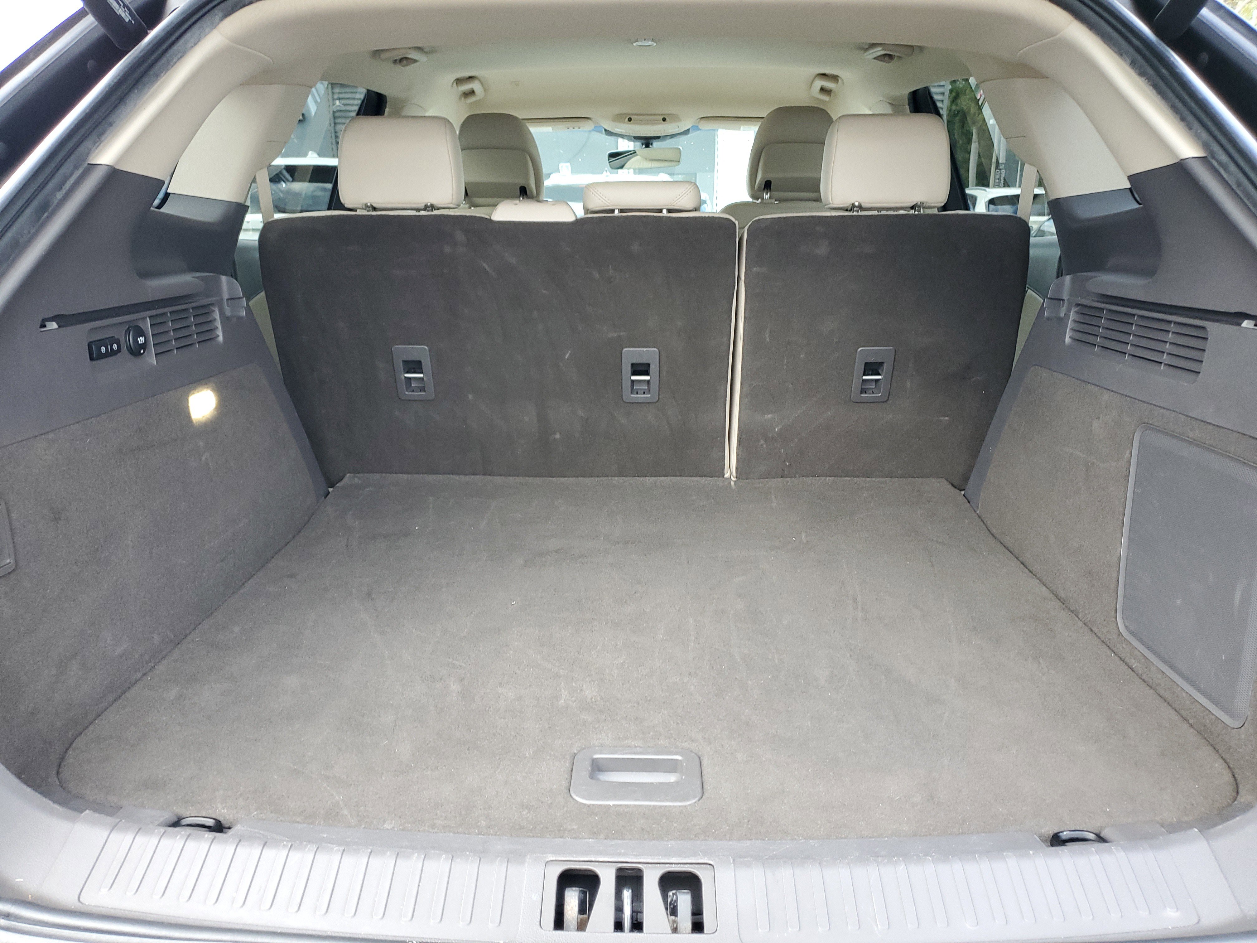 Used 2019 Lincoln Nautilus Select image 9