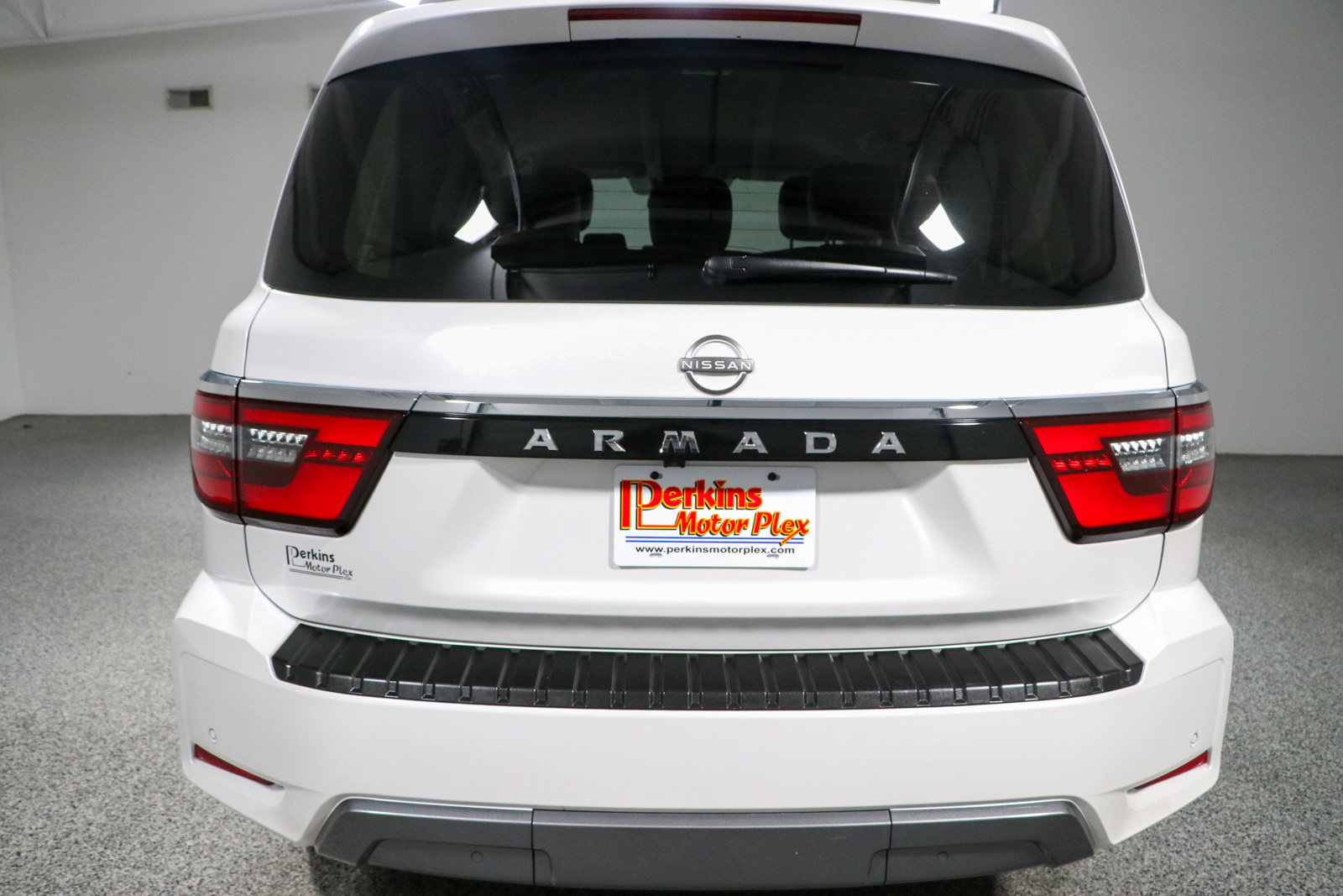 Used 2021 Nissan Armada SV w/ SV Appearance Package RWD image 8