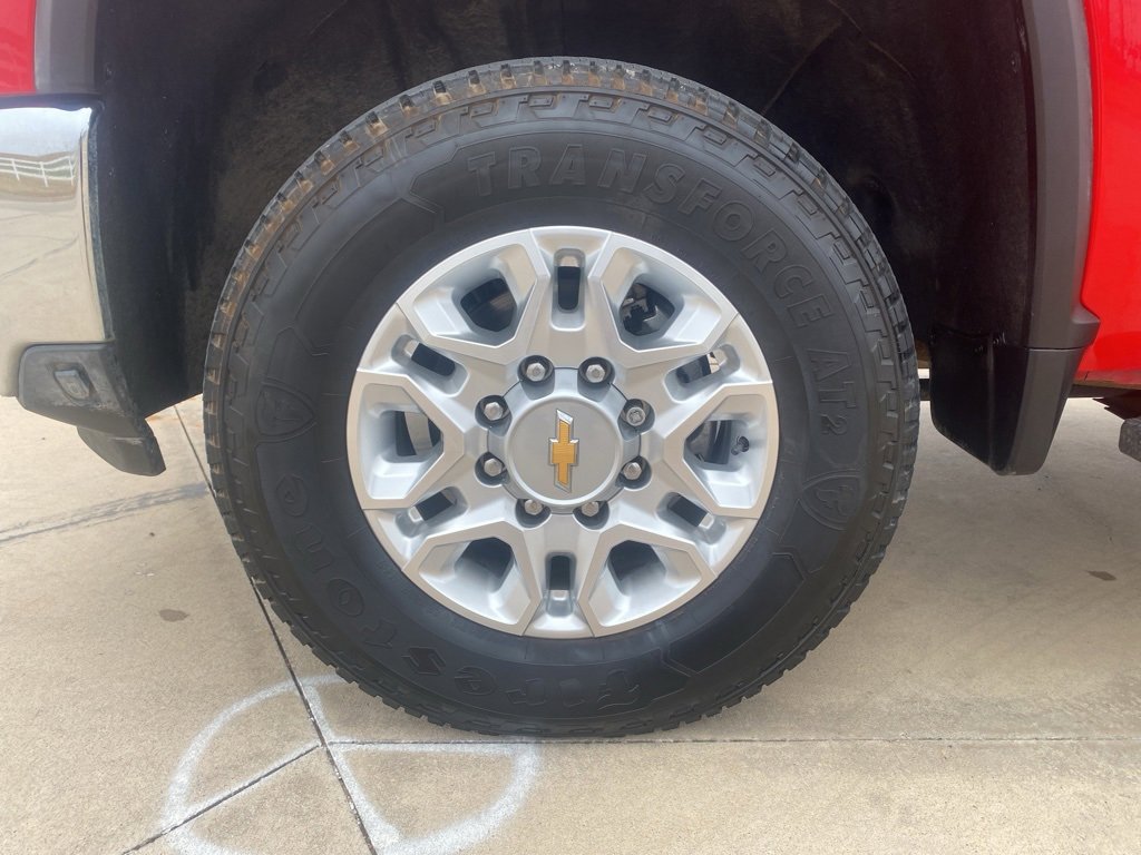 Used 2024 Chevrolet Silverado 2500 LT image 5