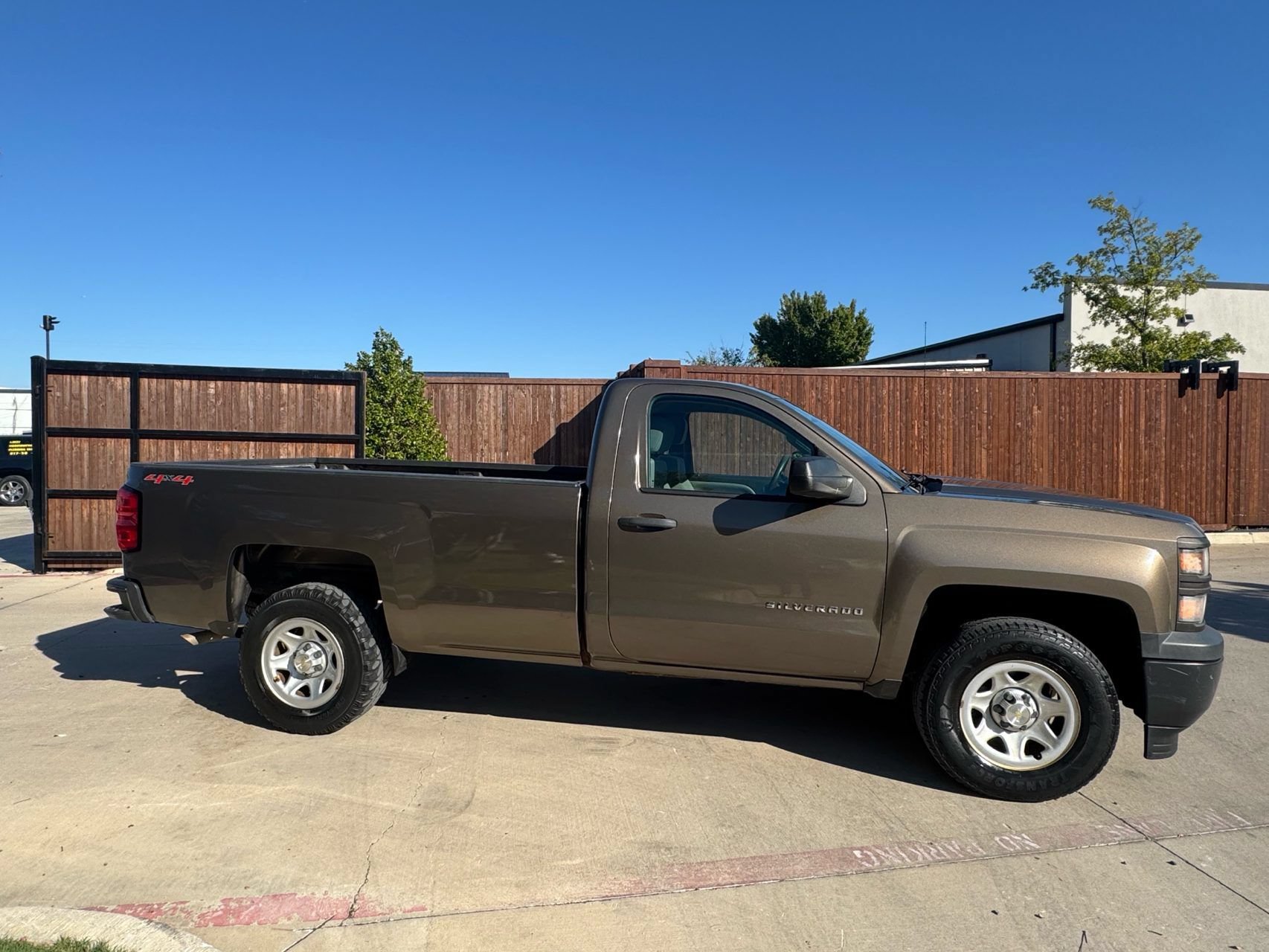 Used 2015 Chevrolet Silverado 1500 W/T w/ WT Fleet Convenience Package AWD/4WD image 2