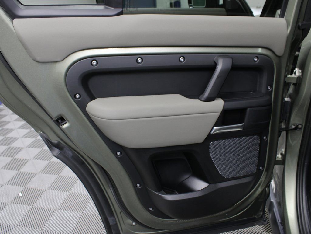 Used 2020 Land Rover Defender 110 S image 65