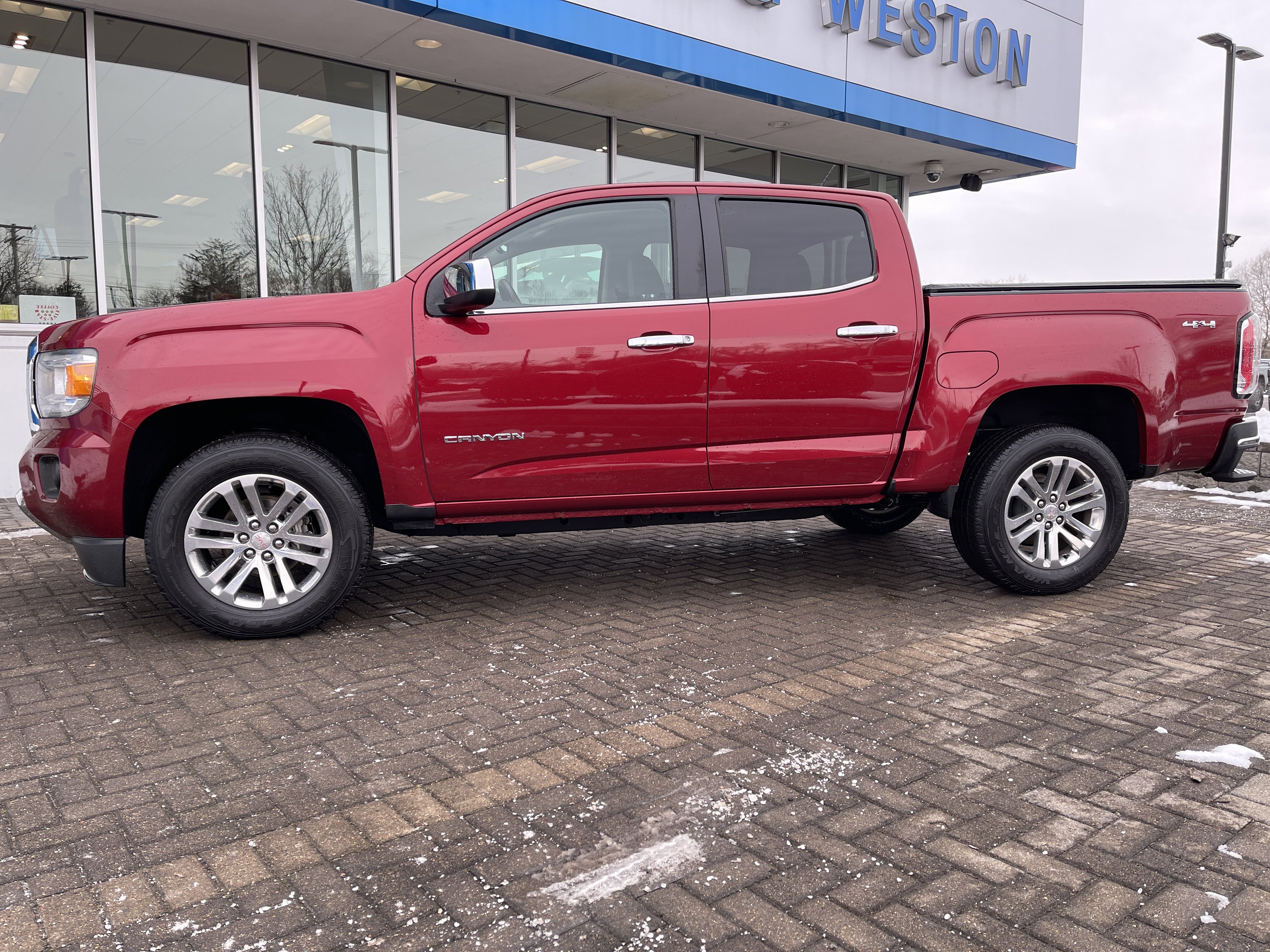 Used 2020 GMC Canyon SLT w/ Driver Alert Package image 2