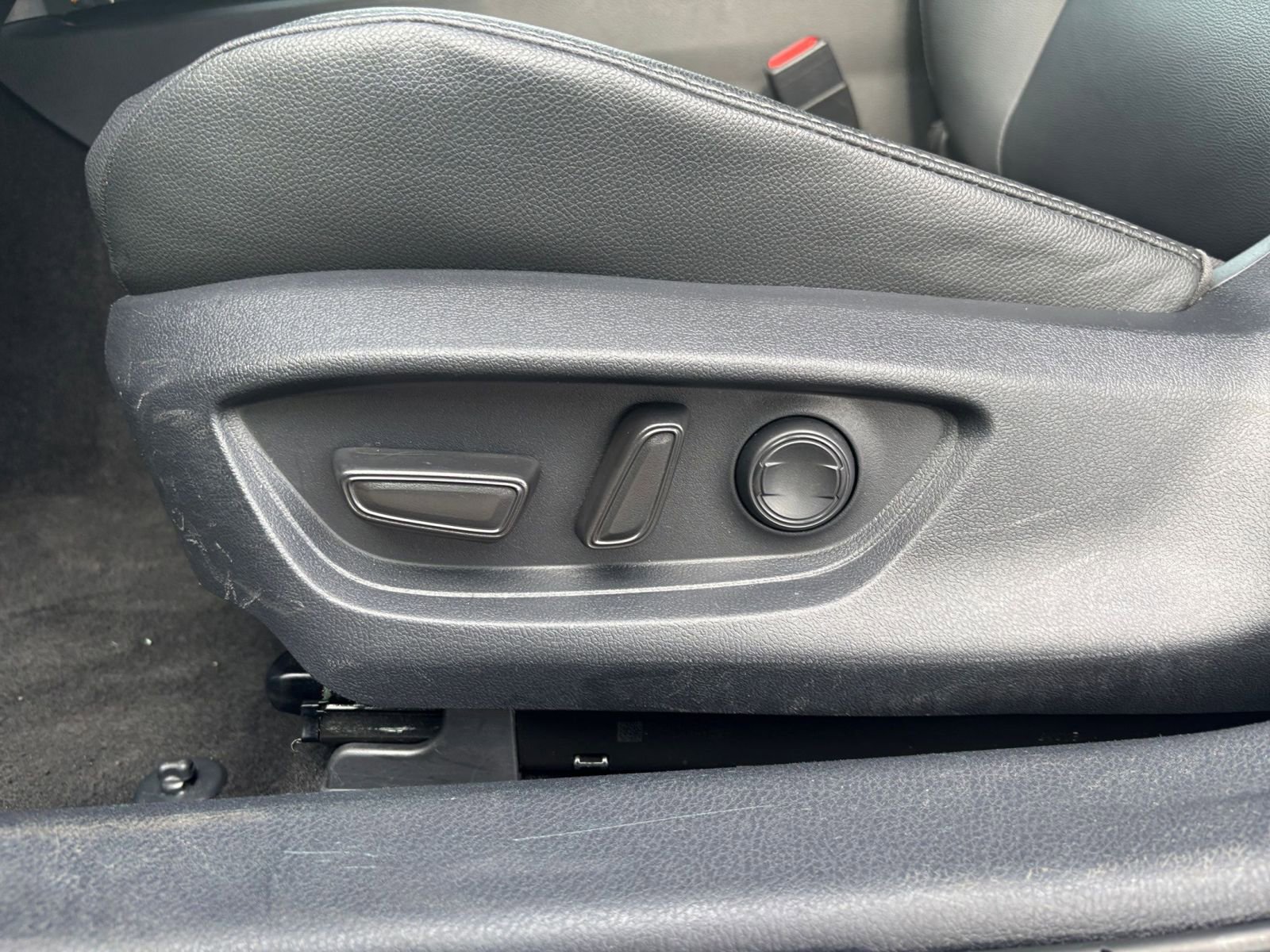 Used 2025 Toyota Camry SE FWD image 22