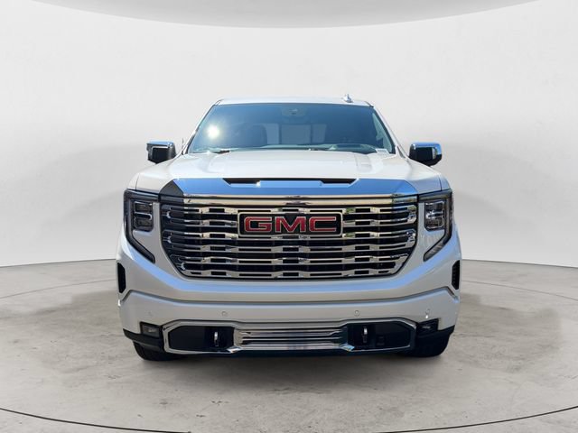 Used 2023 GMC Sierra 1500 Denali w/ Denali Reserve Package AWD/4WD image 2