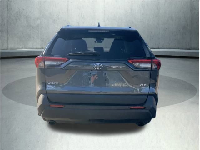 Used 2022 Toyota RAV4 XLE w/ Convenience Package image 5