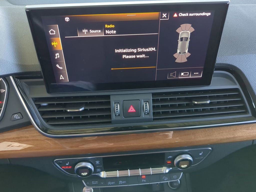 Used 2023 Audi Q5 2.0T Premium w/ Convenience Package image 16