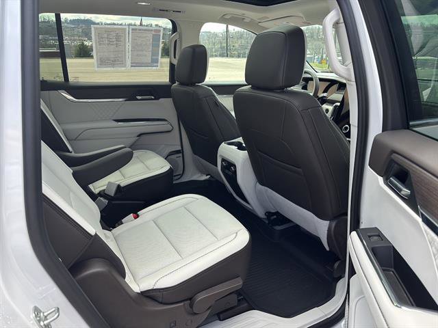Used 2024 GMC Acadia Denali image 19