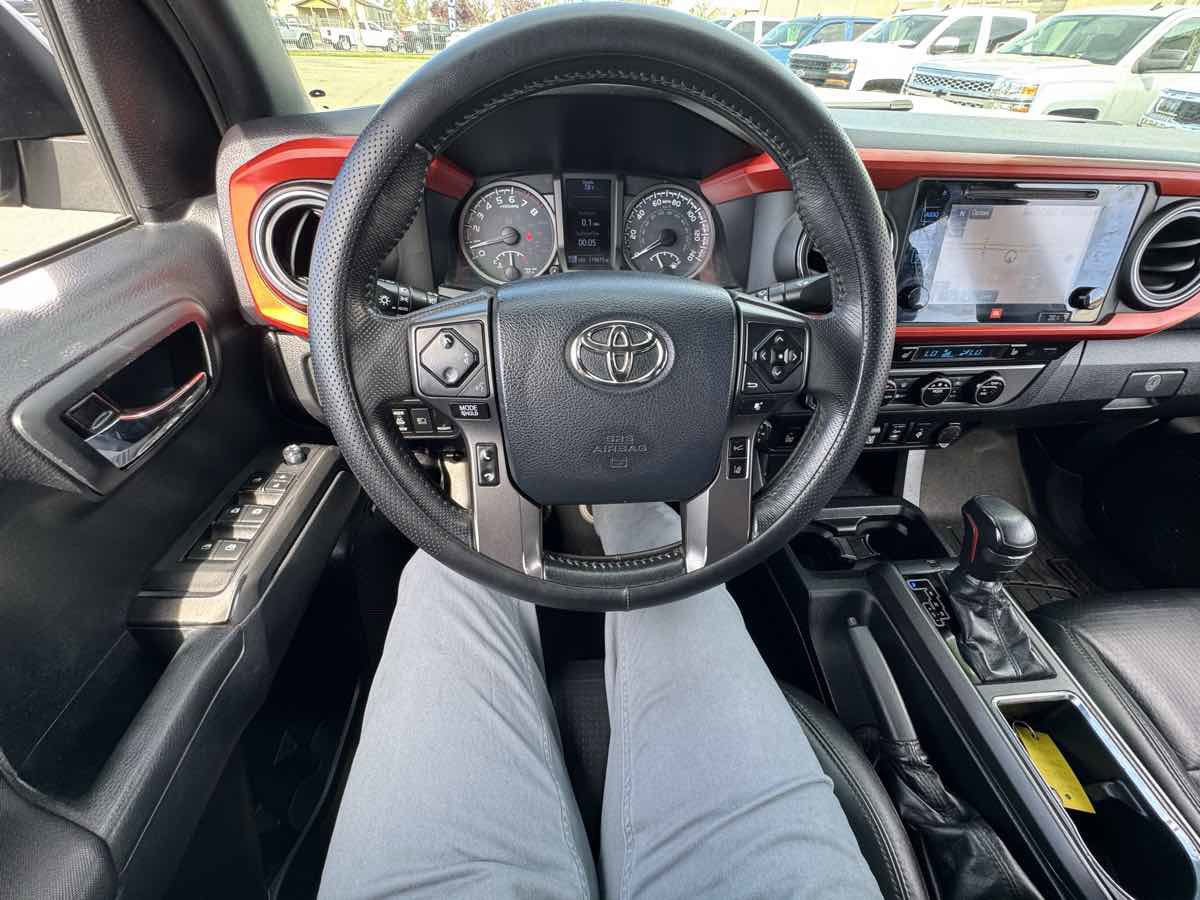 Used 2019 Toyota Tacoma TRD Sport w/ TRD Premium Sport Package image 33