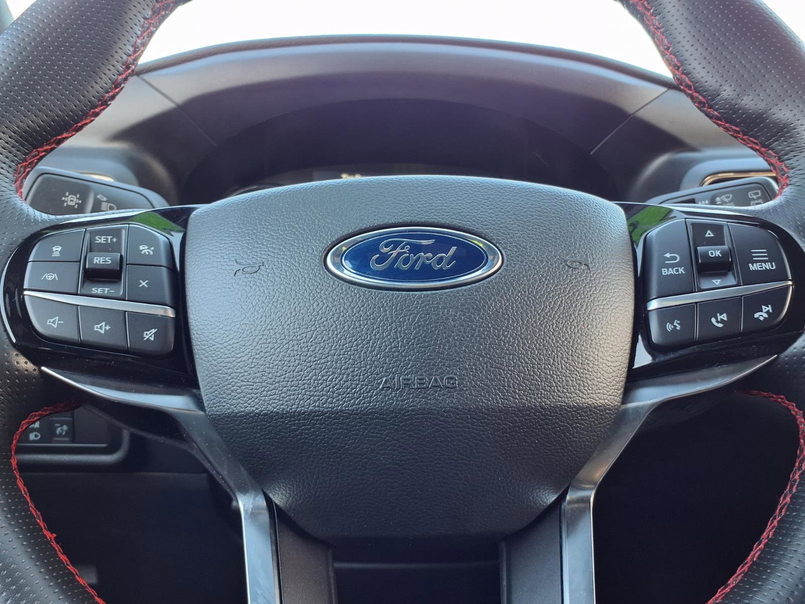 Used 2022 Ford Explorer ST-Line image 17