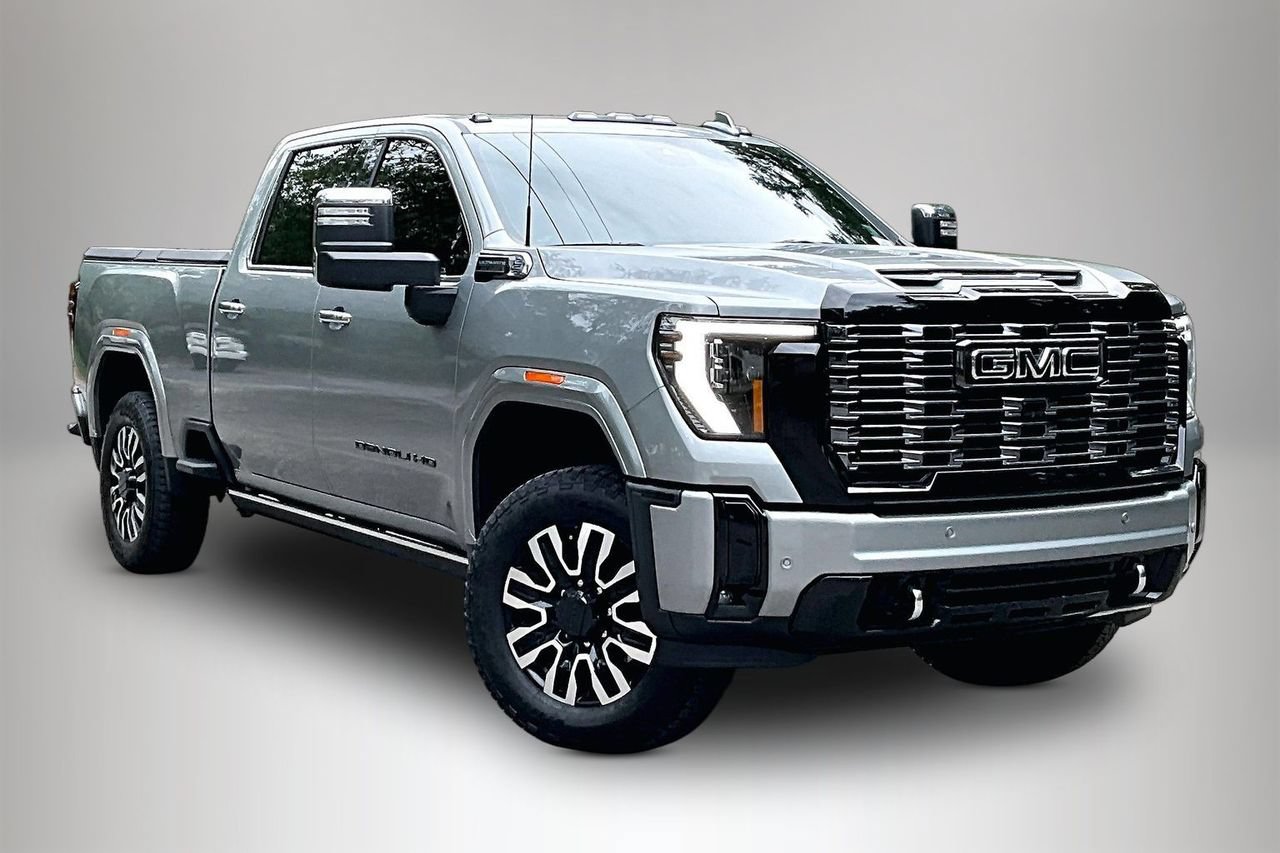 Used 2026 GMC Sierra 2500 Denali Ultimate w/ LPO, Black Badging Package AWD/4WD image 2