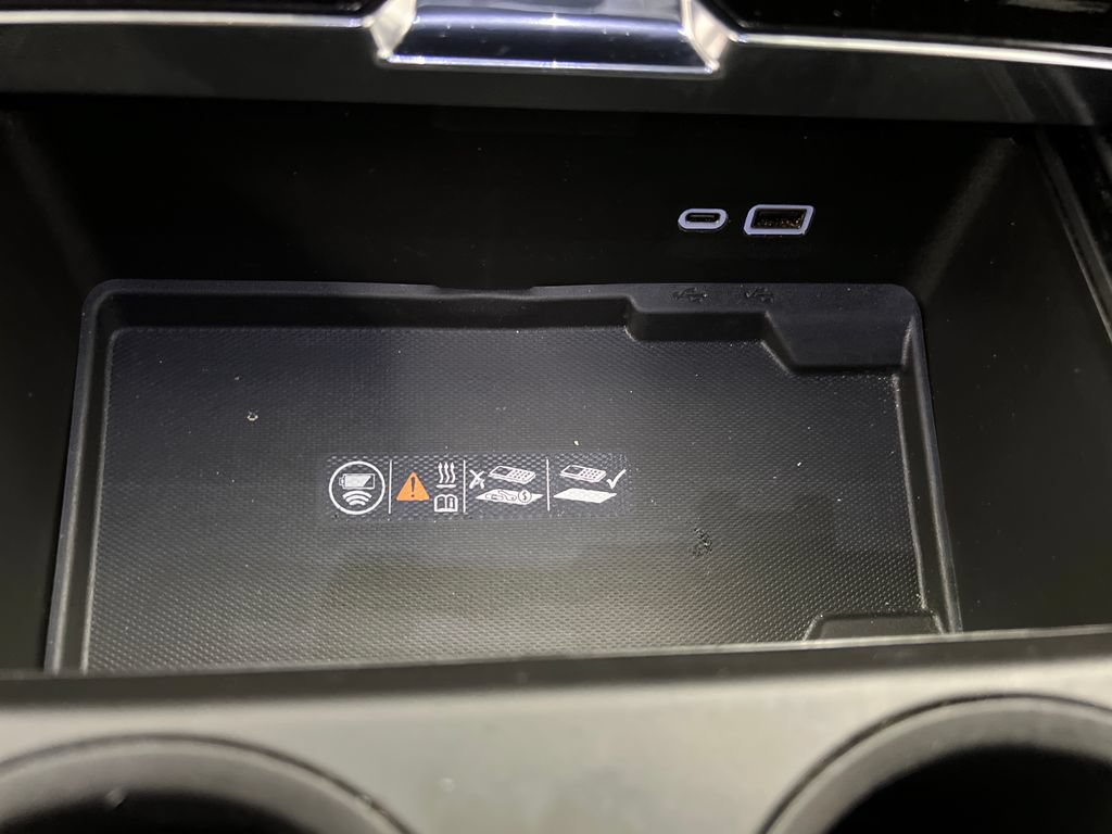 Used 2025 GMC Yukon XL Denali RWD image 59