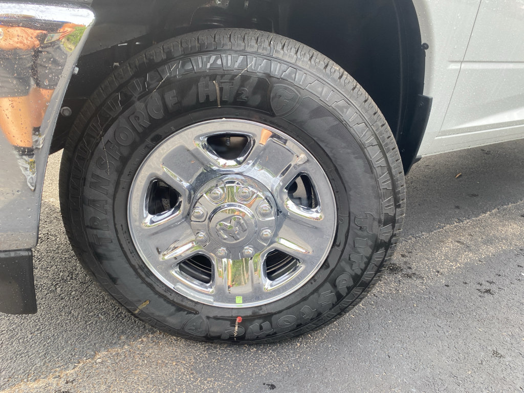 New 2026 RAM 2500 Tradesman w/ Chrome Appearance Group AWD/4WD image 18