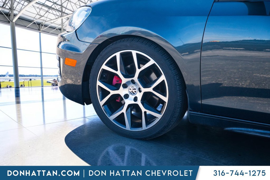 Used 2011 Volkswagen GTI 2-Door FWD image 28