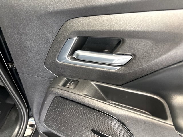 Used 2026 Chevrolet Silverado EV LT AWD/4WD image 29