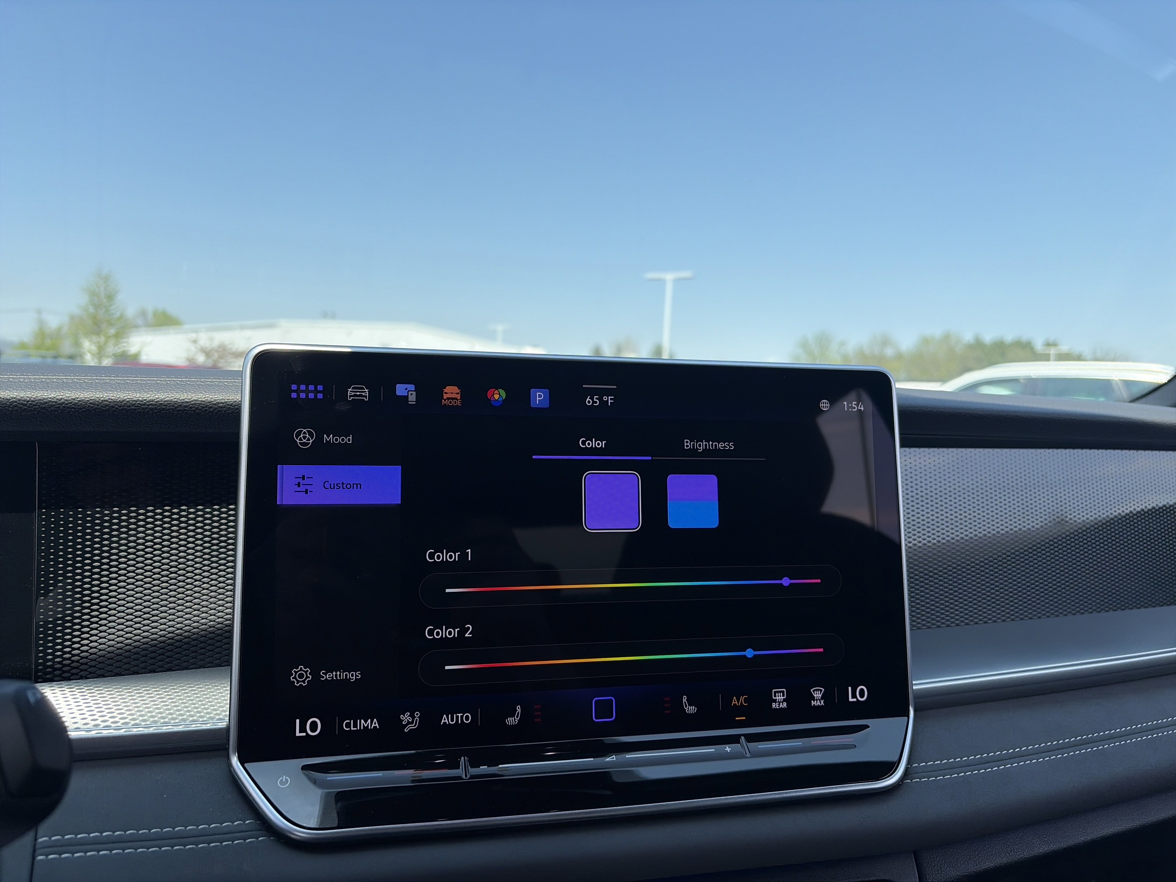 Used 2025 Volkswagen Tiguan SE R-Line AWD/4WD image 55