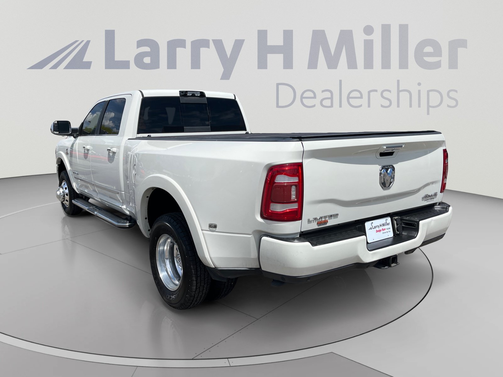 Used 2021 RAM 3500 Limited AWD/4WD image 3
