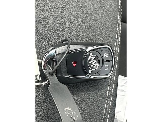 Used 2018 Buick Regal Essence w/ Driver Confidence Package #1 image 30