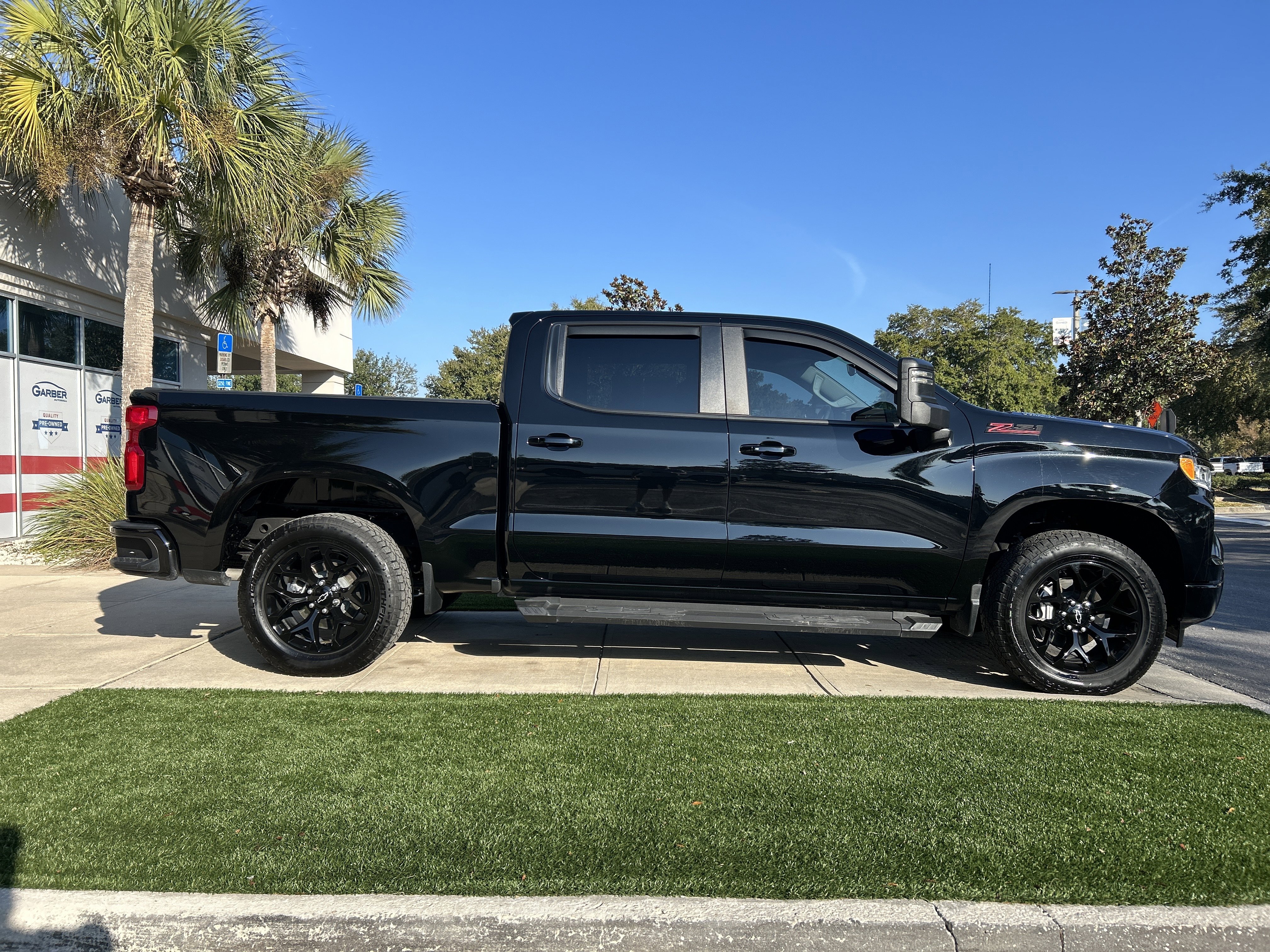 Used 2023 Chevrolet Silverado 1500 RST w/ Z71 Off-Road Package image 8