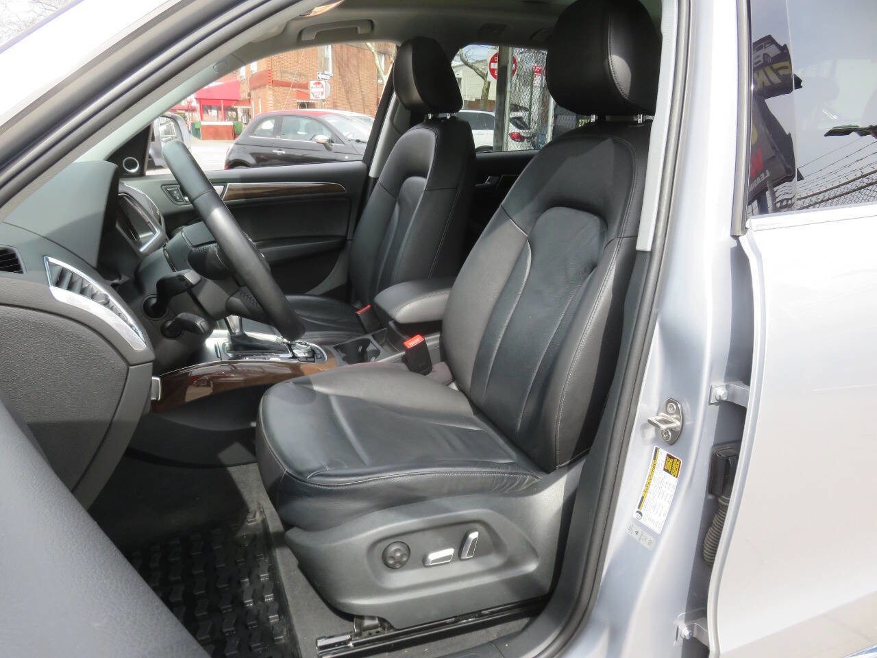 Used 2016 Audi Q5 2.0T Premium Plus w/ Technology Package image 10