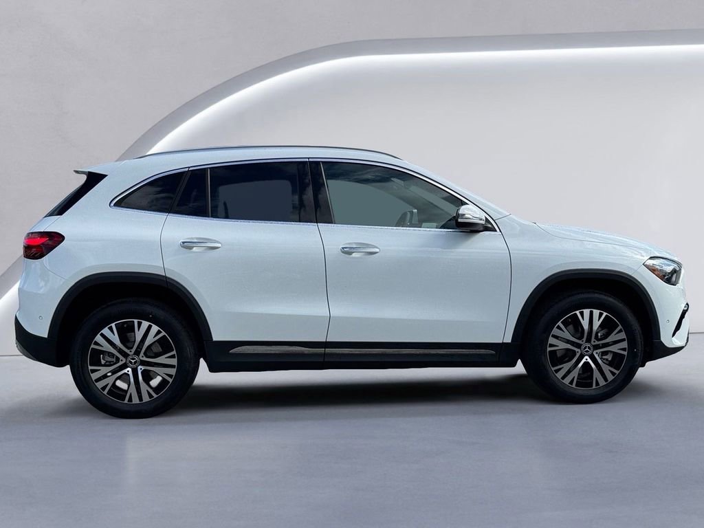 New 2025 Mercedes-Benz GLA 250 4MATIC image 3