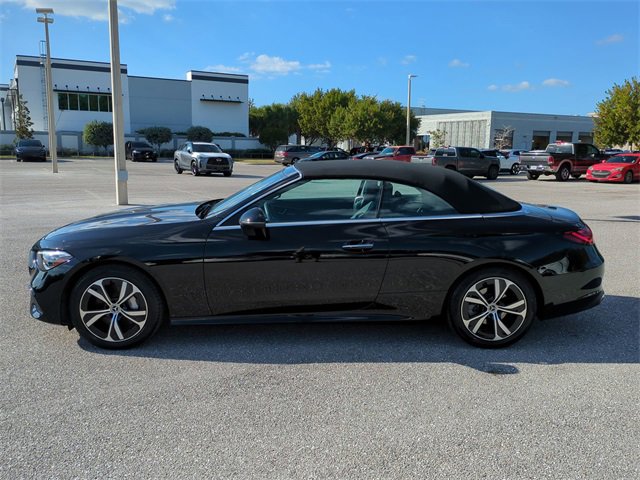 Used 2025 Mercedes-Benz CLE 300 4MATIC Cabriolet image 7