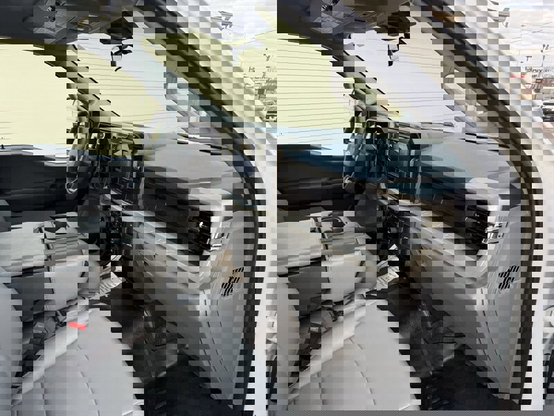 Used 2025 Ford F250 XL w/ XL Chrome Package image 8