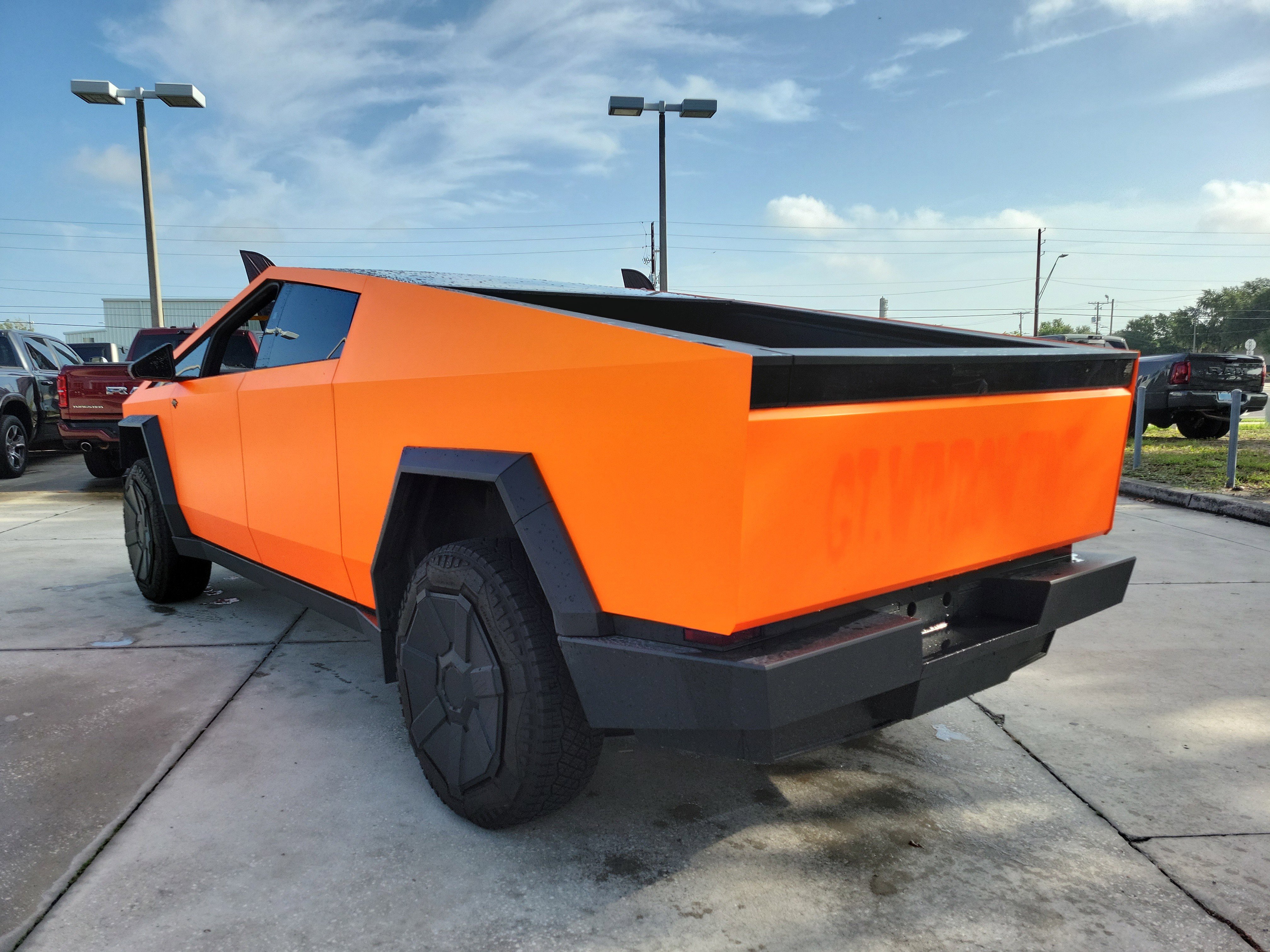 Used 2025 Tesla Cybertruck AWD Crew Cab image 2
