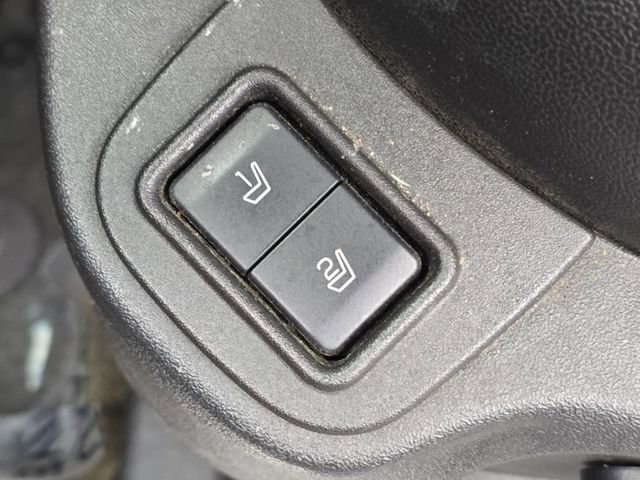 Used 2013 Ford Taurus SHO image 13