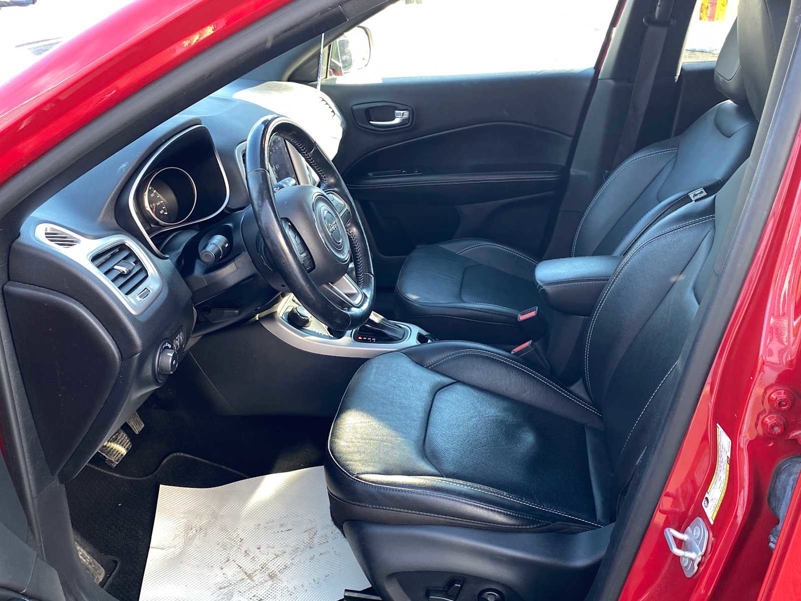 Used 2021 Jeep Compass Latitude AWD/4WD image 10