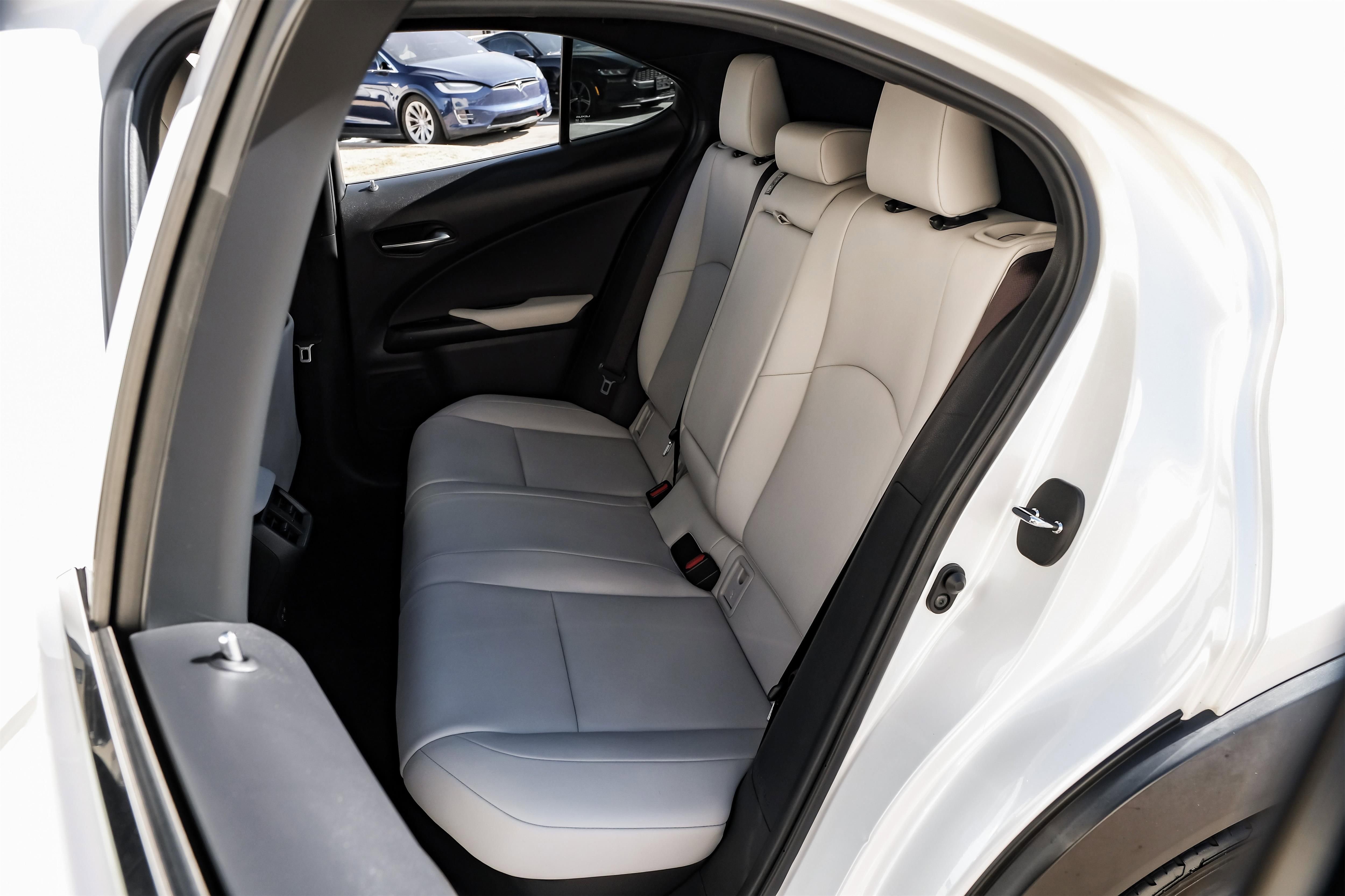 Used 2021 Lexus UX 250h w/ Premium Package image 39