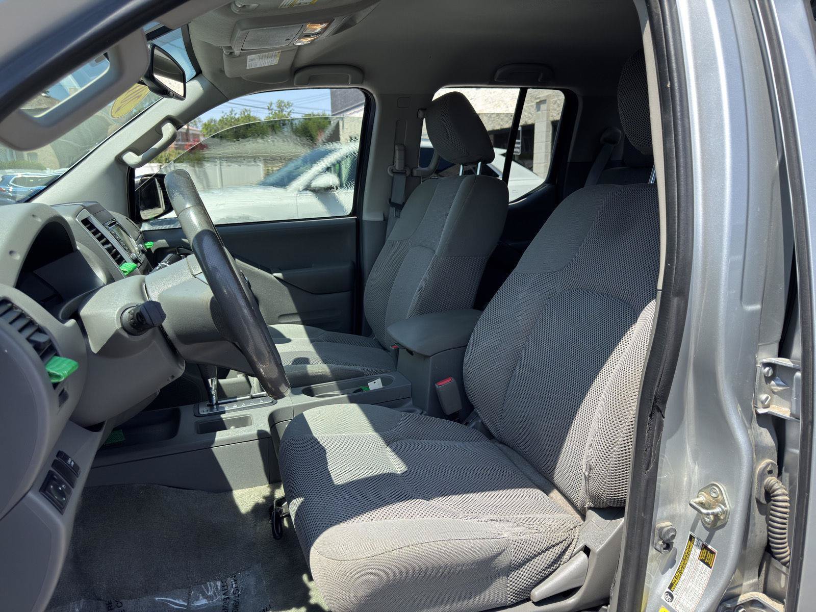 Used 2016 Nissan Frontier SV w/ SV Value Truck Package RWD image 21